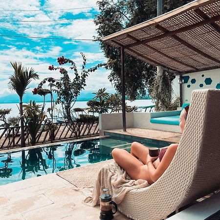 Serenity Luxurious Beachfront Villa & Spa With Private Infinity Pool, 8 Guests Gili Air Exterior foto