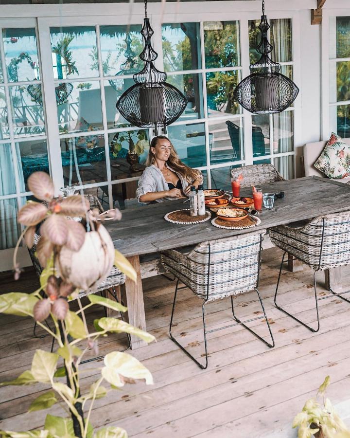 Serenity Luxurious Beachfront Villa & Spa With Private Infinity Pool, 8 Guests Gili Air Exterior foto